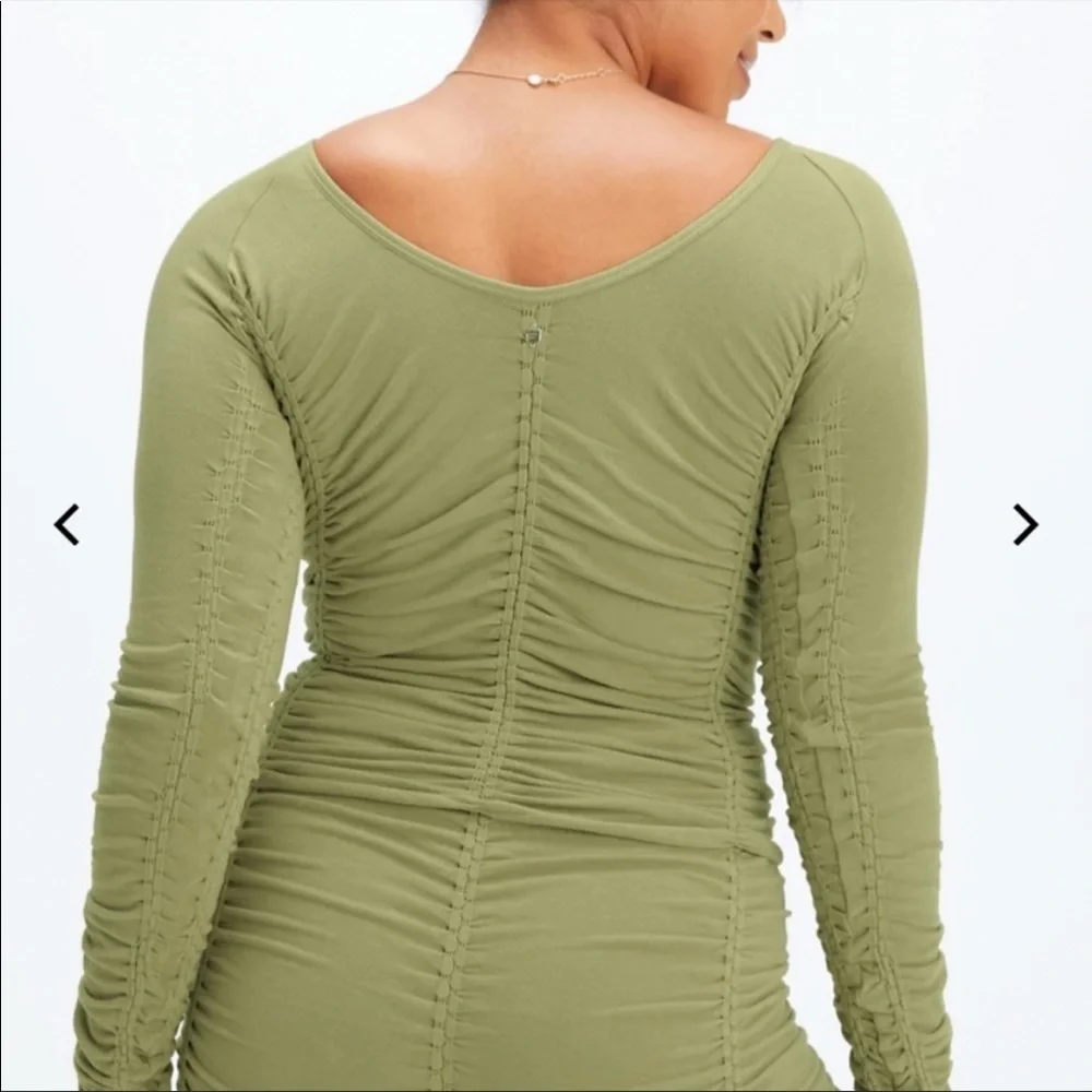 Fabletics Ruched Top - Picture 2 of 3